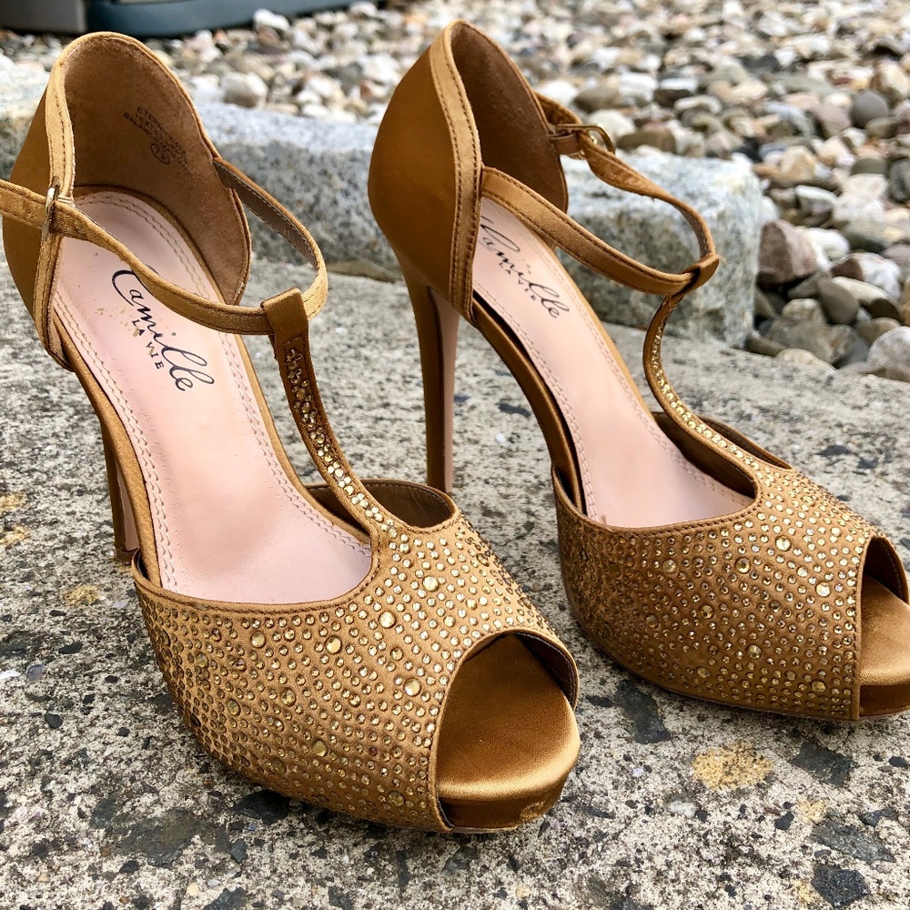 Camille La Vie Pumps